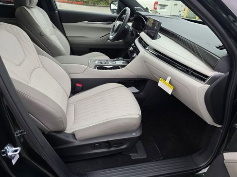 New 2026 INFINITI QX60 Autograph w/ Dark Cargo Package image 10