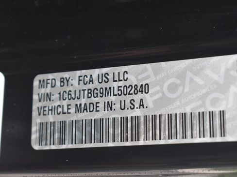 Used 2021 Jeep Gladiator Rubicon w/ Cold Weather Group AWD/4WD image 15