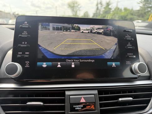Used 2018 Honda Accord EX-L image 26