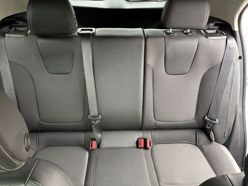 Used 2025 Buick Encore GX Preferred image 32