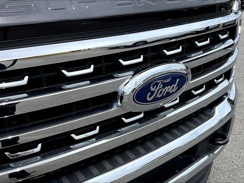 Used 2026 Ford F250 Lariat AWD/4WD image 34