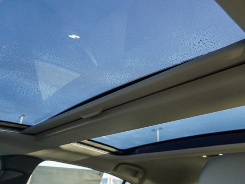 New 2026 Toyota Prius XLE image 21