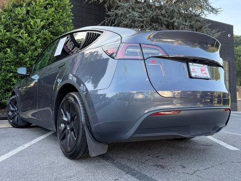 Used 2023 Tesla Model Y Long Range AWD/4WD image 20
