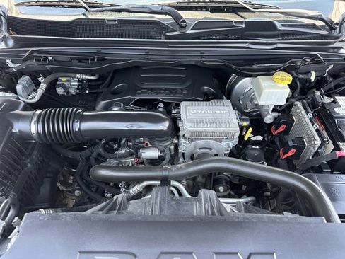 Used 2021 RAM 1500 Laramie w/ Sport Appearance Package AWD/4WD image 10