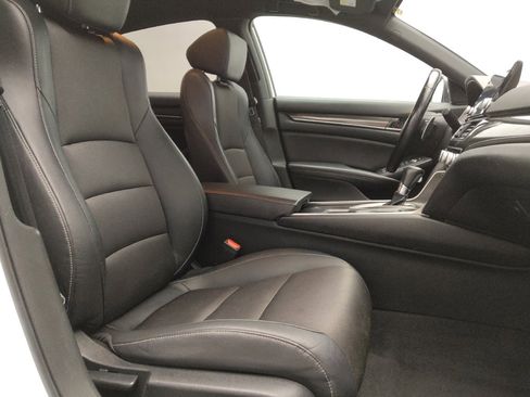 Used 2019 Honda Accord Sport image 21