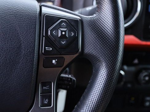 Used 2019 Toyota Tacoma TRD Sport w/ Technology Package AWD/4WD image 13