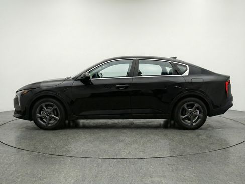 Used 2025 Kia K4 LXS image 5