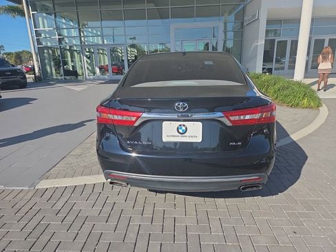 Used 2018 Toyota Avalon XLE image 6