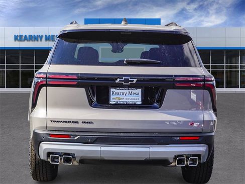 New 2026 Chevrolet Traverse Z71 w/ Enhanced Driving Package image 5