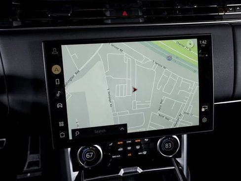 Used 2023 Land Rover Range Rover Long Wheelbase SE image 44