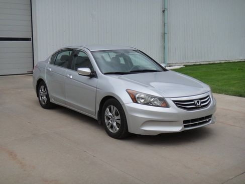 Used 2011 Honda Accord SE image 4