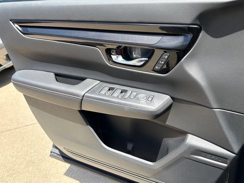 Certified 2026 Honda CR-V Sport Touring image 30