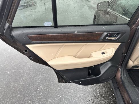 Used 2019 Subaru Outback 2.5i Limited w/ Popular Package #2 image 11