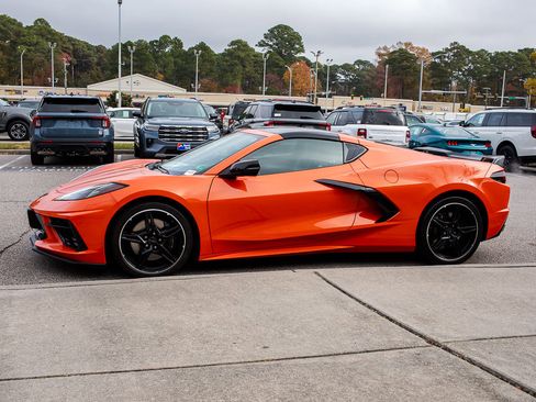 Used 2021 Chevrolet Corvette Stingray Preferred Cpe w/ Z51 Performance Package image 3