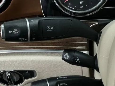 Used 2017 Mercedes-Benz E 300 4MATIC image 46