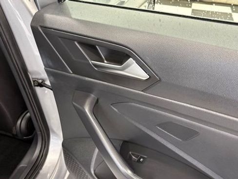 Used 2024 Volkswagen Jetta SE image 26