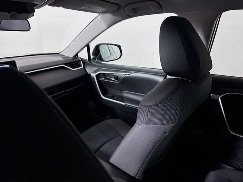 Certified 2023 Toyota RAV4 LE image 19