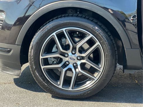 Used 2019 Ford Explorer Sport w/ Equipment Group 401A image 29