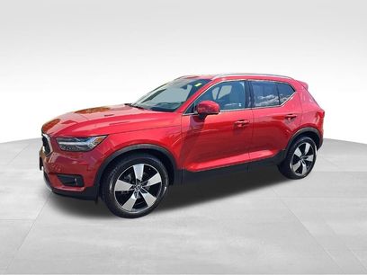 Used 2019 Volvo XC40 T5 Momentum
