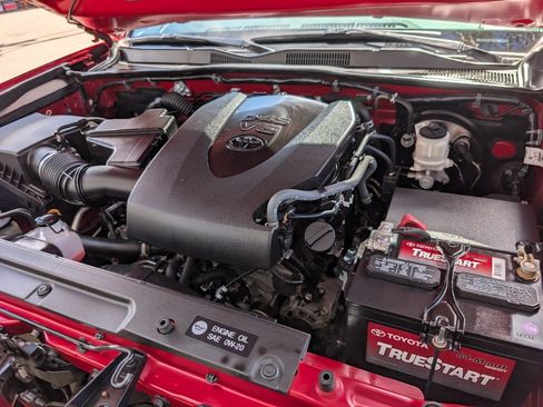 Used 2019 Toyota Tacoma TRD Sport w/ Technology Package RWD image 20