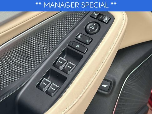 Used 2025 Acura MDX FWD w/ Technology Package image 18