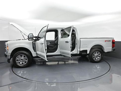Used 2025 Ford F250 Lariat w/ Lariat Ultimate Package AWD/4WD image 49