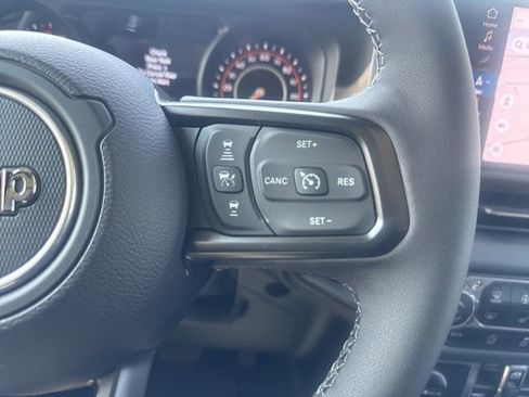 New 2025 Jeep Gladiator Rubicon image 23