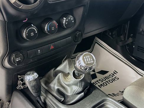 Used 2012 Jeep Wrangler Unlimited Sport w/ Connectivity Group image 15