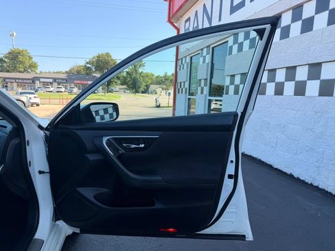 Used 2014 Nissan Altima 2.5 SV FWD image 28
