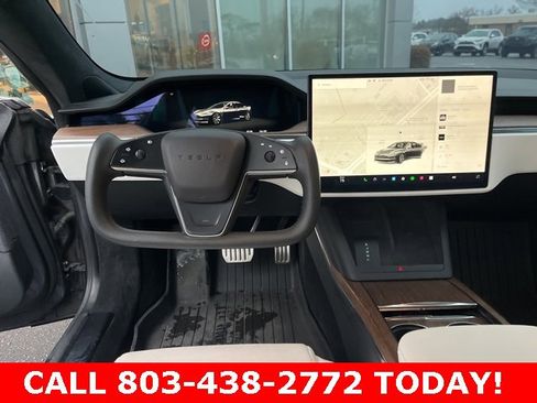Used 2022 Tesla Model S image 17