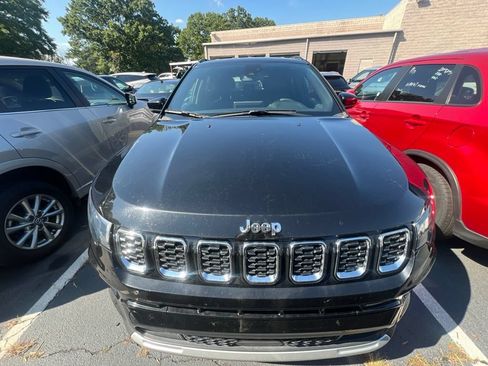 Used 2025 Jeep Compass Limited AWD/4WD image 8
