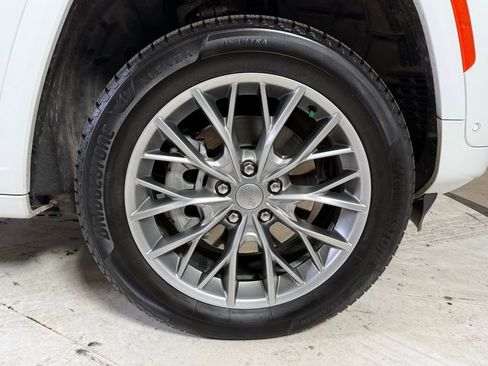 Certified 2022 Jeep Grand Cherokee Summit w/ Advanced Protech Group IV image 9