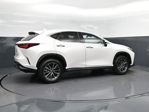 Used 2025 Lexus NX 250 FWD w/ Towing Package (2000 Lbs) image 8