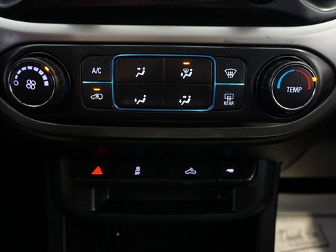 Used 2020 Chevrolet Colorado LT w/ LT Convenience Package image 15