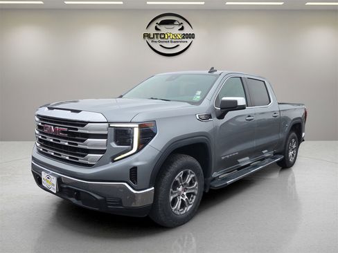 Used 2023 GMC Sierra 1500 SLE image 3