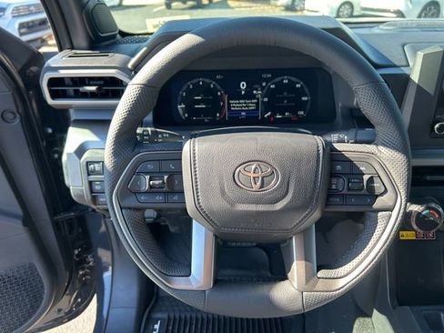 New 2025 Toyota Tacoma TRD Off-Road AWD/4WD image 18