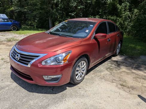 Used 2015 Nissan Altima 2.5 S w/ Power Driver Seat Package FWD image 3