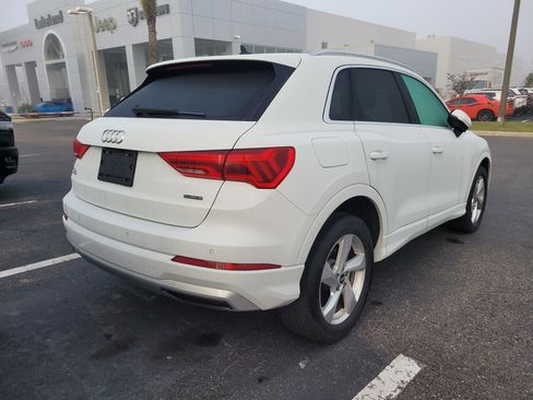Used 2022 Audi Q3 2.0T Premium w/ Convenience Package image 4