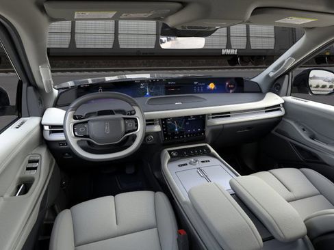 New 2026 Lincoln Navigator Reserve AWD/4WD image 9