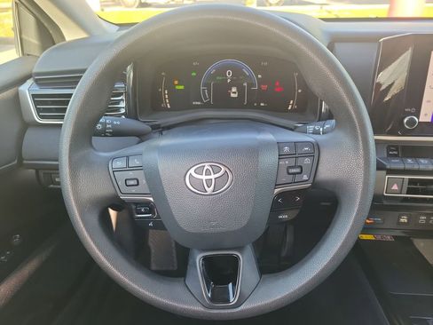 Used 2025 Toyota Camry LE image 16