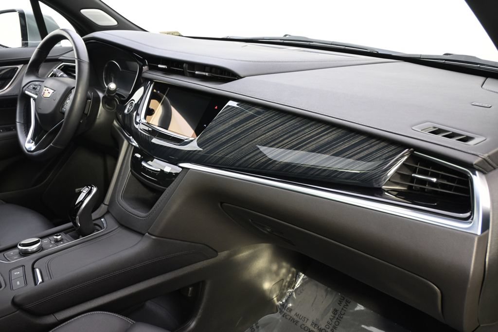 Certified 2024 Cadillac XT6 Premium Luxury AWD/4WD image 14