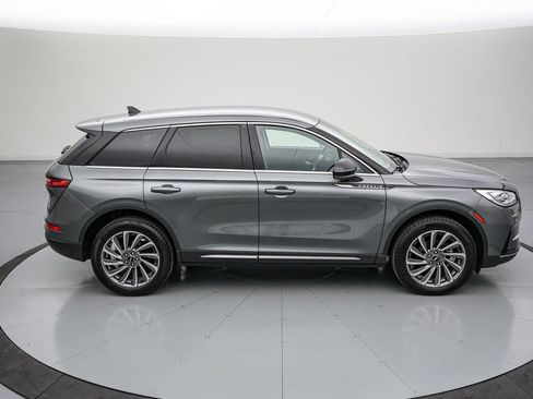 Used 2025 Lincoln Corsair Reserve AWD/4WD image 3