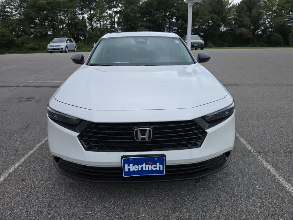 Used 2026 Honda Accord SE image 2