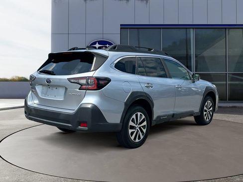 Used 2023 Subaru Outback Premium AWD/4WD image 7
