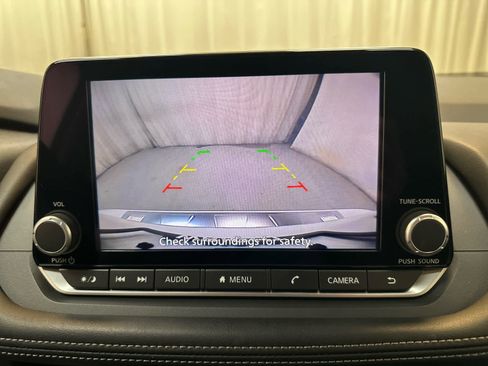 Certified 2024 Nissan Rogue SV image 15