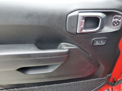 Used 2024 Jeep Wrangler Sport S image 16