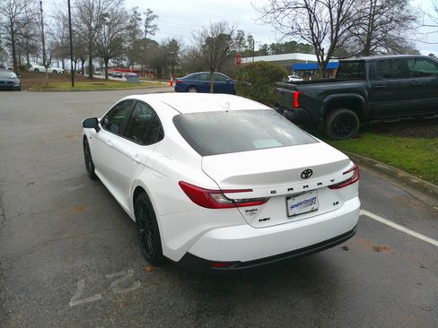 Used 2026 Toyota Camry LE image 9