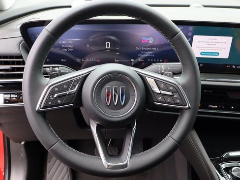 New 2025 Buick Envision Preferred image 11