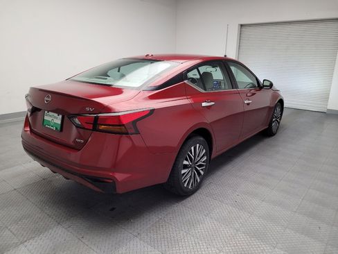 Used 2023 Nissan Altima 2.5 SV image 9