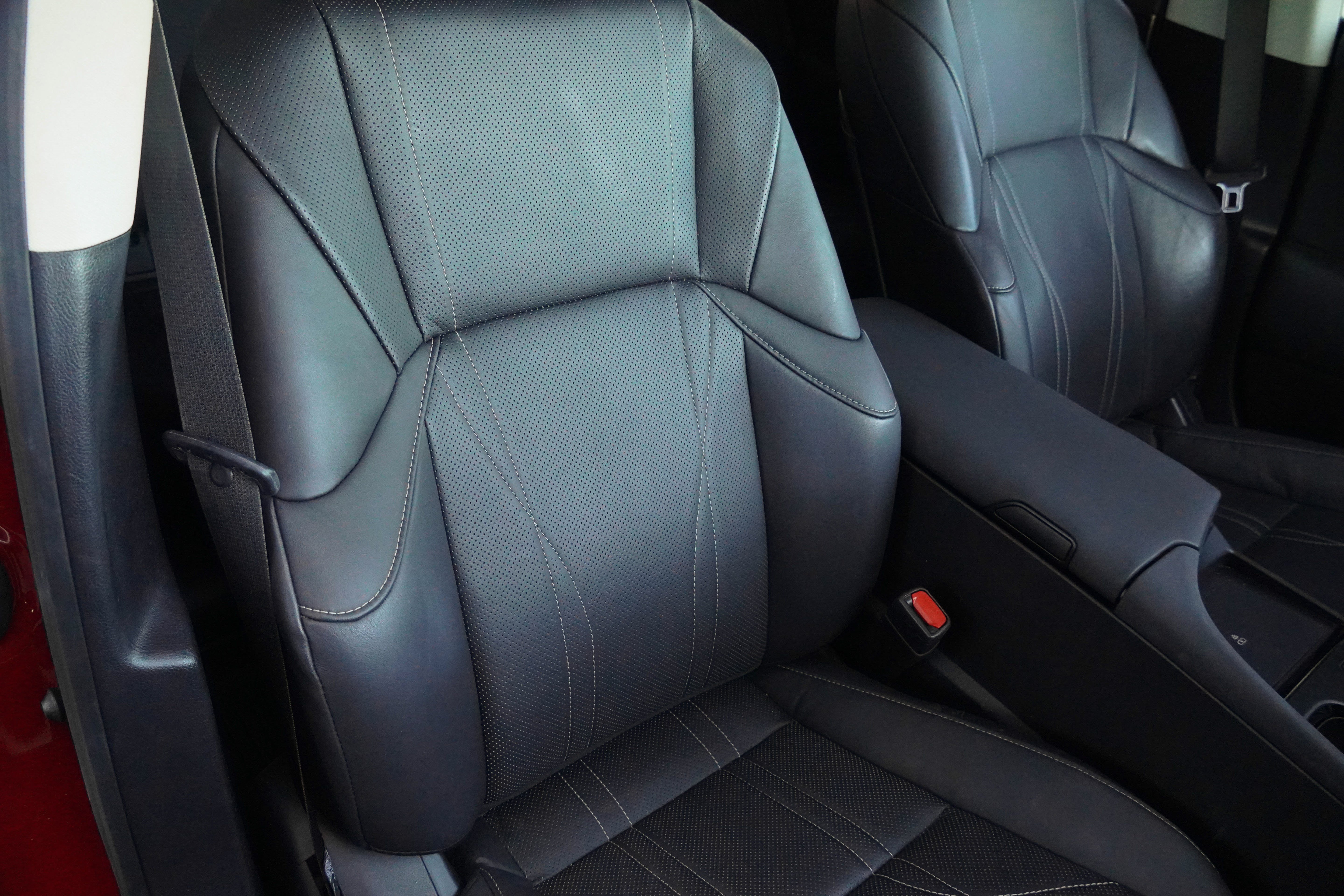 Used 2024 Lexus ES 300h Ultra Luxury w/ Accessory Package (Z2) FWD image 13
